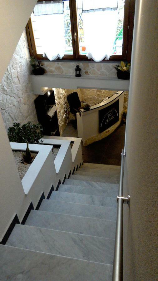 B&B La Grotta นีโกโลซี ภายนอก รูปภาพ